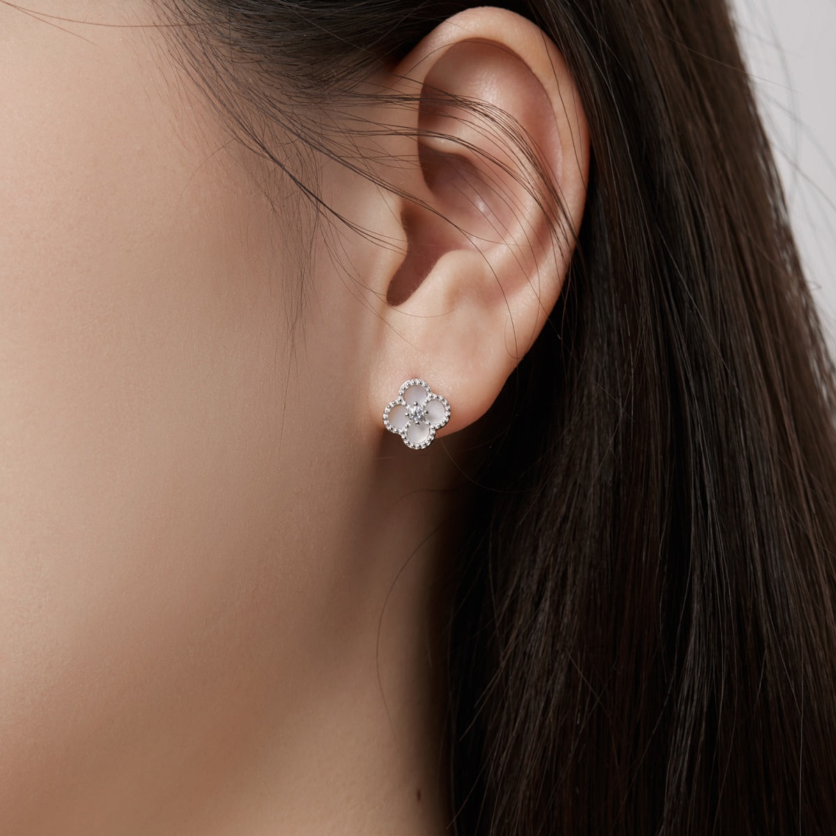 [Everoly JW]Four-Leaf Clover Flower Shape Exquisite Earrings