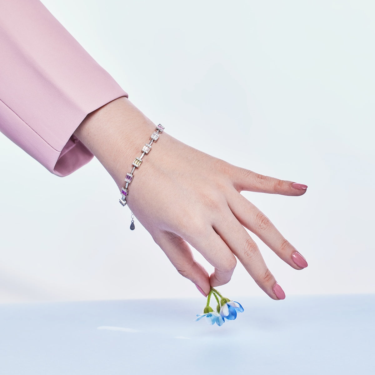 [Everoly JW]Dainty Charming Emerald Cut Daily Bracelet