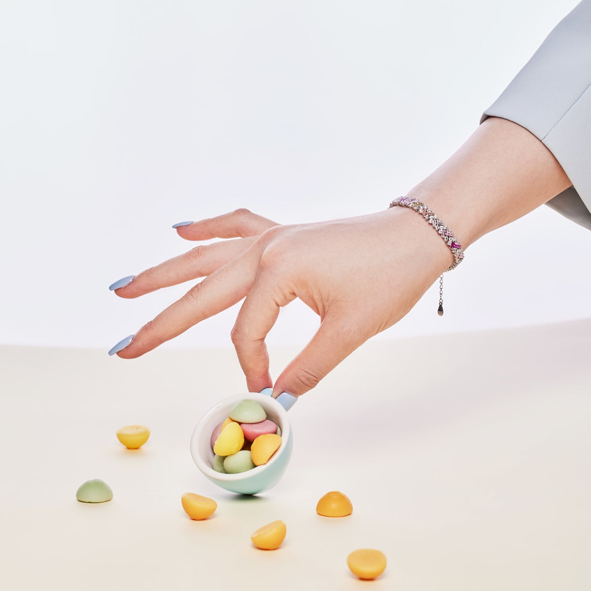 [Everoly JW]Dazzling Unique Multi Shape Daily Bracelet