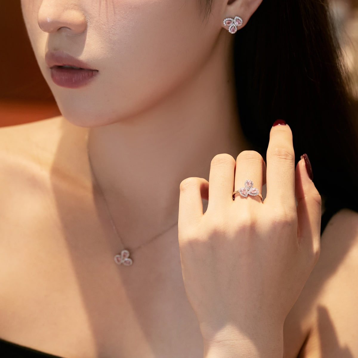 [Everoly JW]Ornate Flower Shape Pear Cut Lover Earrings