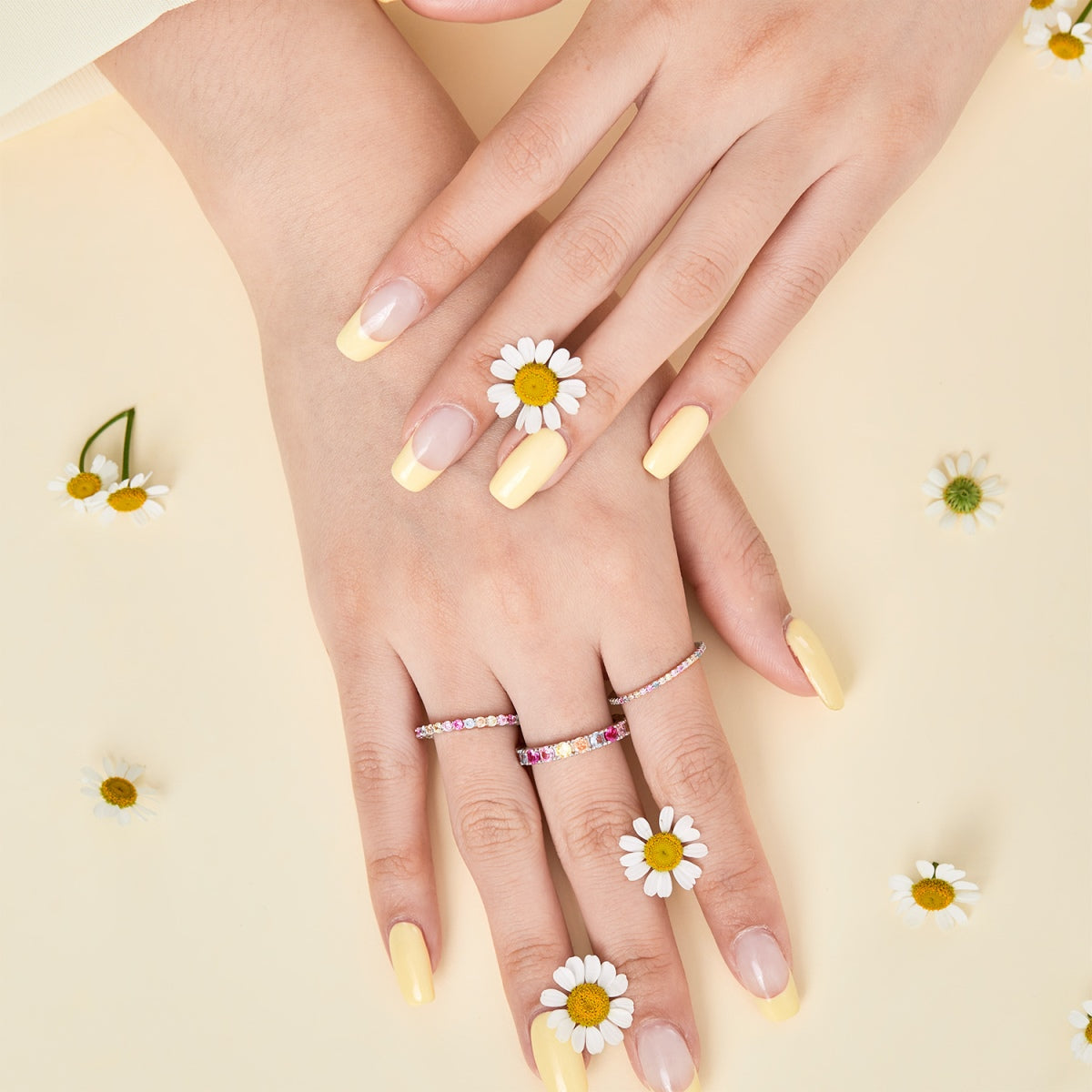 [Everoly JW]Ornate Colorful Round Cut Tennis Ring