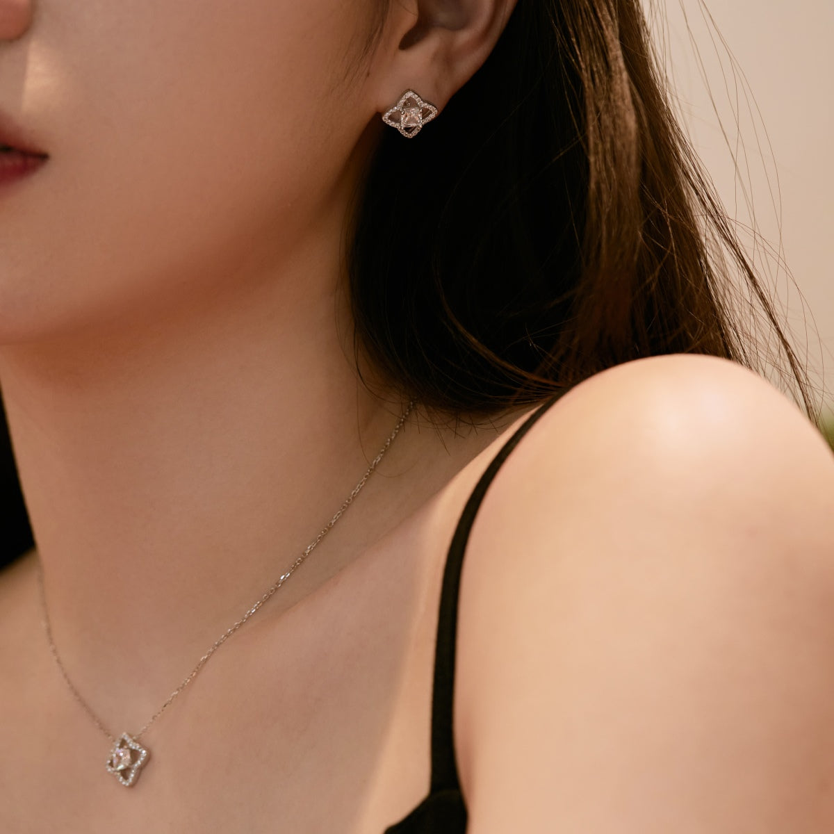 [Everoly JW]Elegant Star Shape Princess Cut Daily Earrings