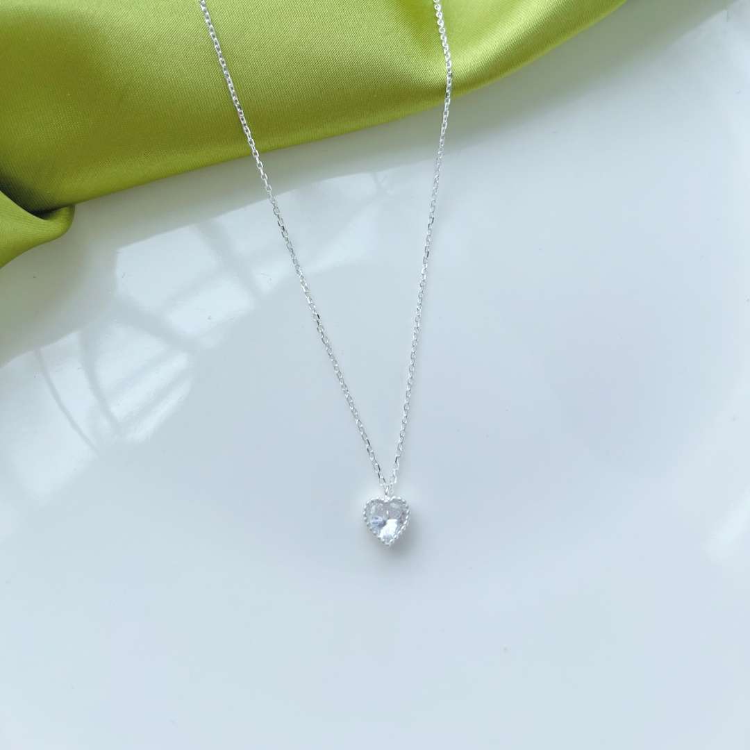 [Everoly JW]Ornate Heart Shape Necklace