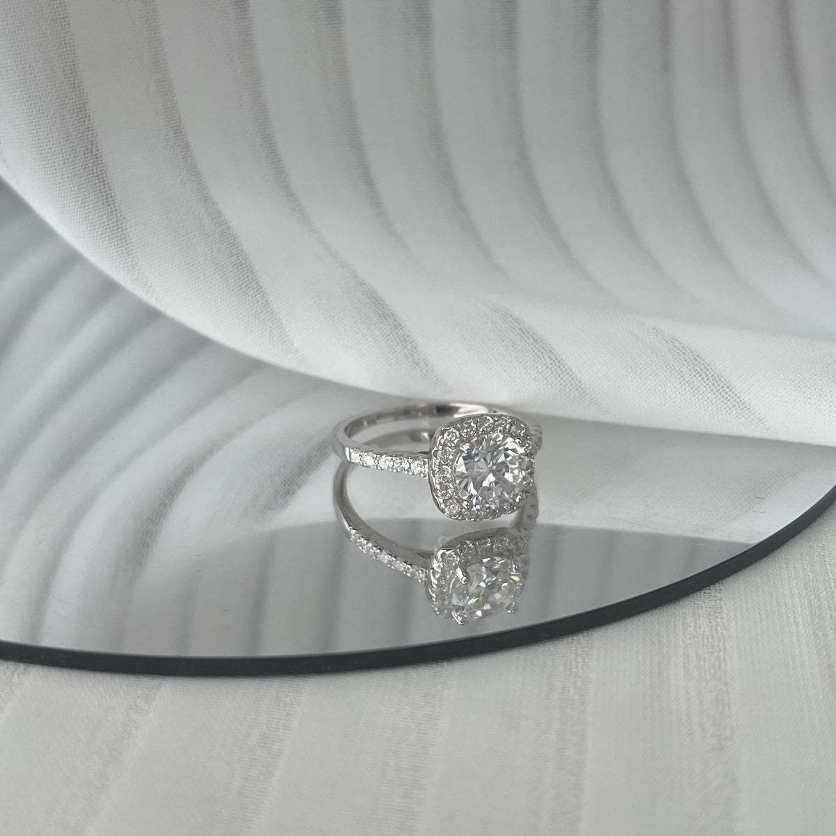 [Everoly JW]Dazzling Resplendent Round Cut Wedding Ring