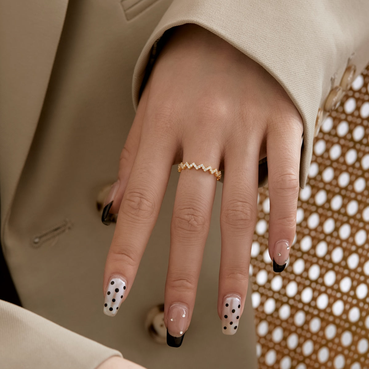 [Everoly JW]Delicate Enchanting Wave Shape Daily Ring