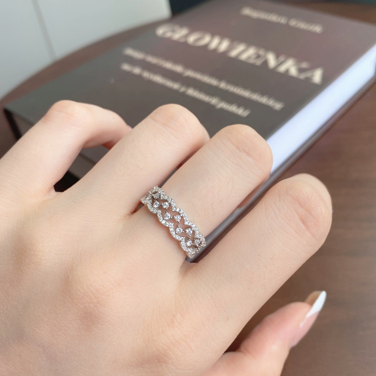 [Everoly JW]Elegant Resplendent Round Shape Party Ring