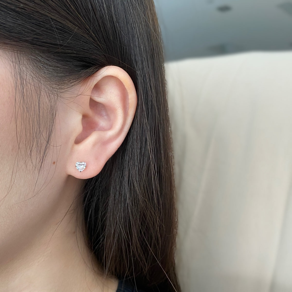 [Everoly JW]Sparkling Heart Shaped Simple Earrings