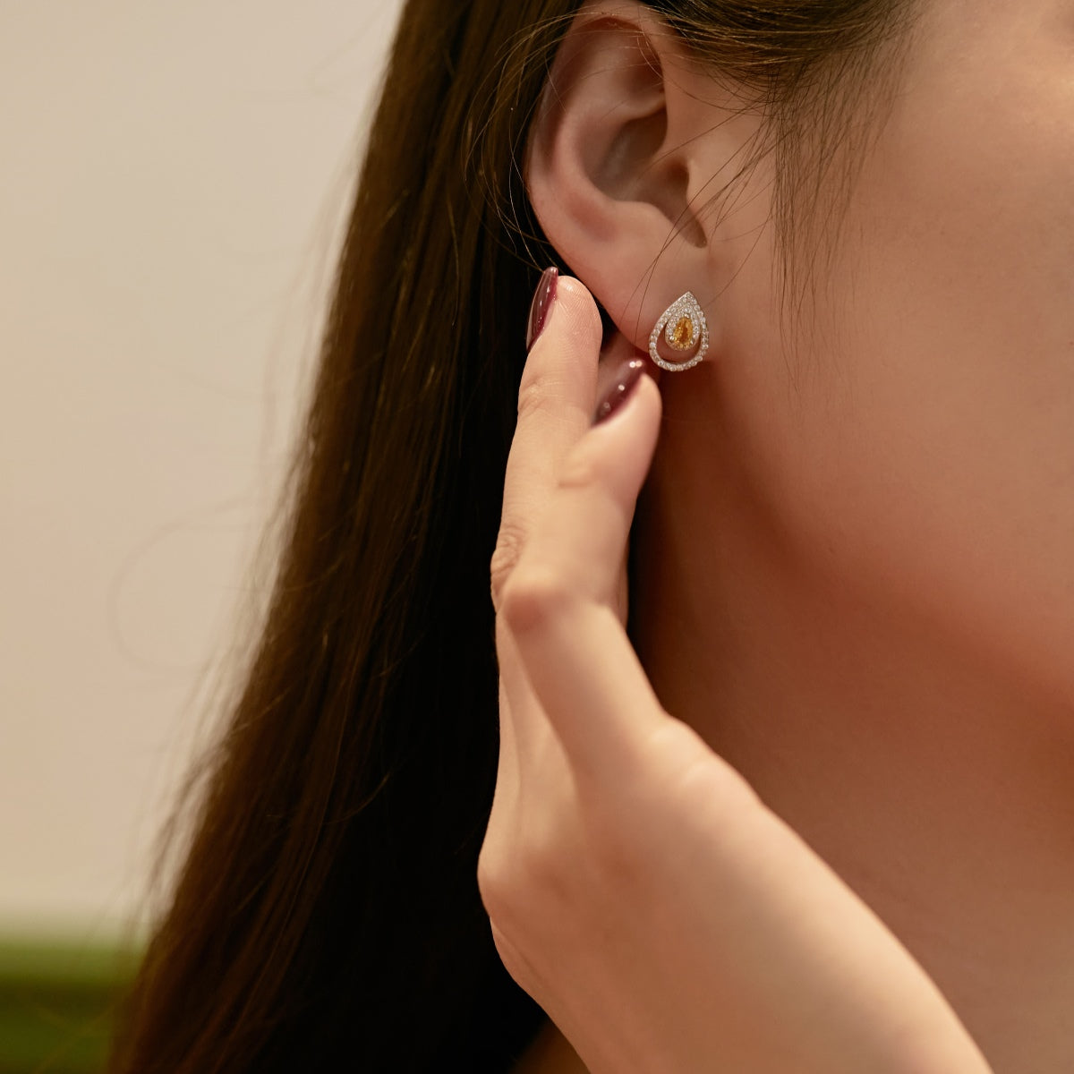 [Everoly JW]Sparkling Delicate Water Drop Shape Daily Earrings