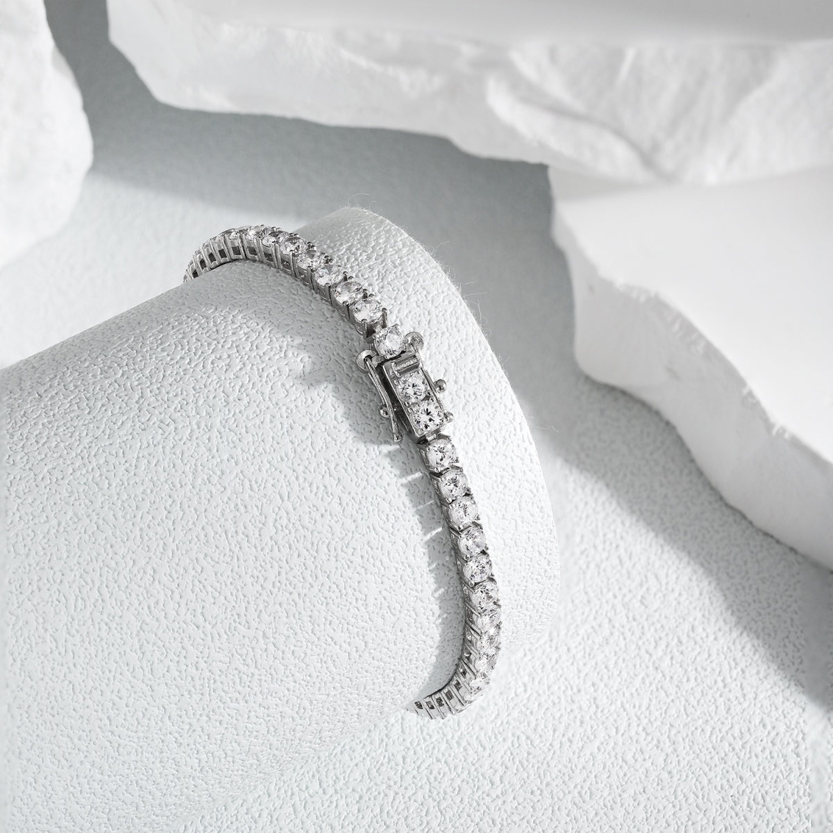 [Everoly JW]Radiant Colorful Round Cut Party Bracelet