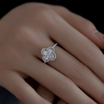 [Everoly JW]Luxurious Eternity Flower Shape Banquet Ring