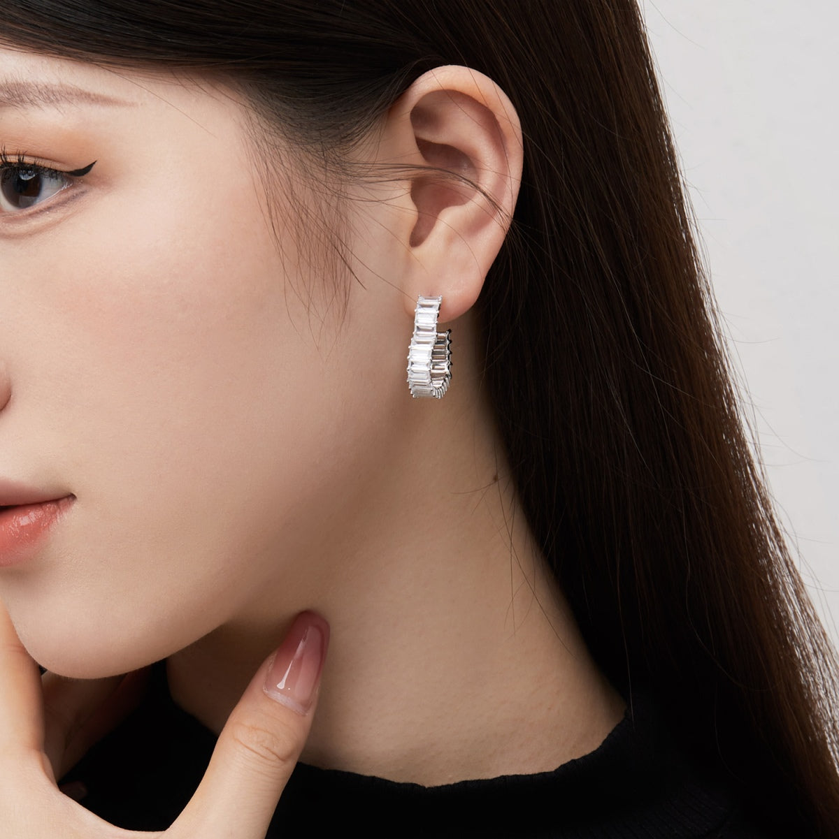 [Everoly JW]Radiant Heart Cutout Earrings
