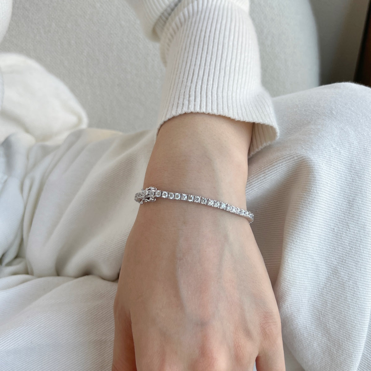 [Everoly JW]Dainty Charming Round Cut Tennis Bracelet