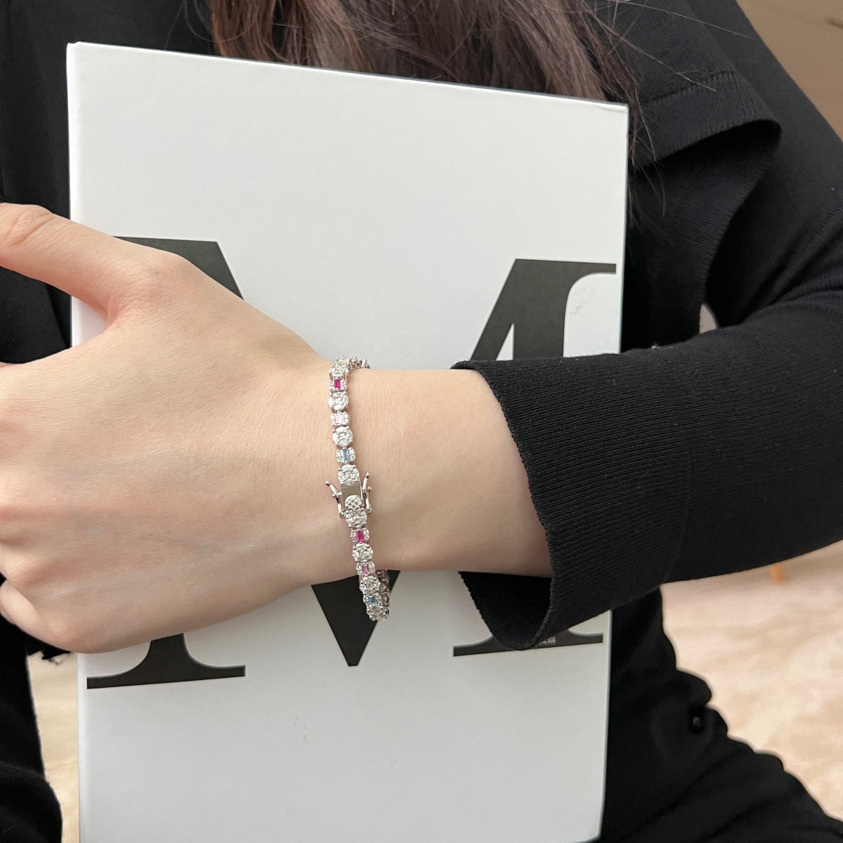 [Everoly JW]Dazzling Radiant Multi Cut Daily Bracelet