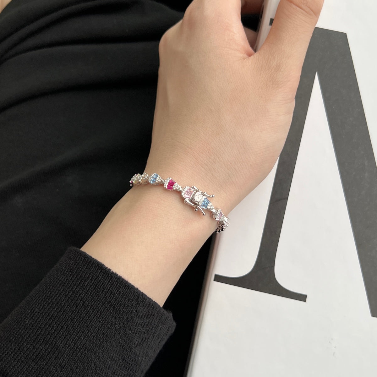 [Everoly JW]Radiant Water Drop Shape Daily Bracelet