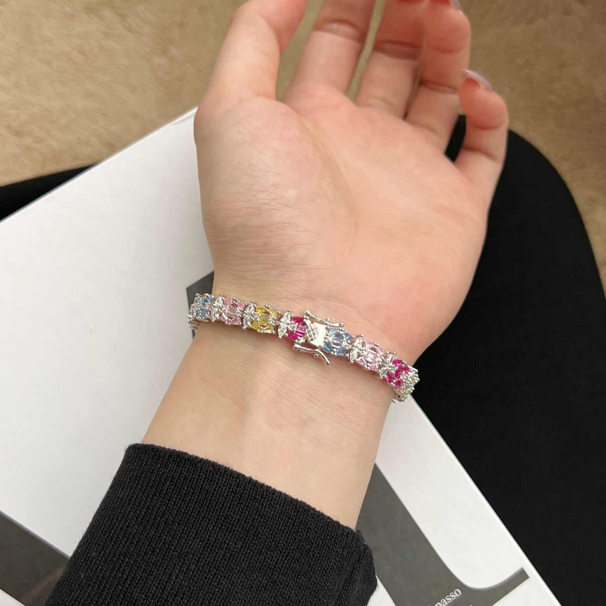 [Everoly JW]Delicate Colorful Multi Cut Party Bracelet