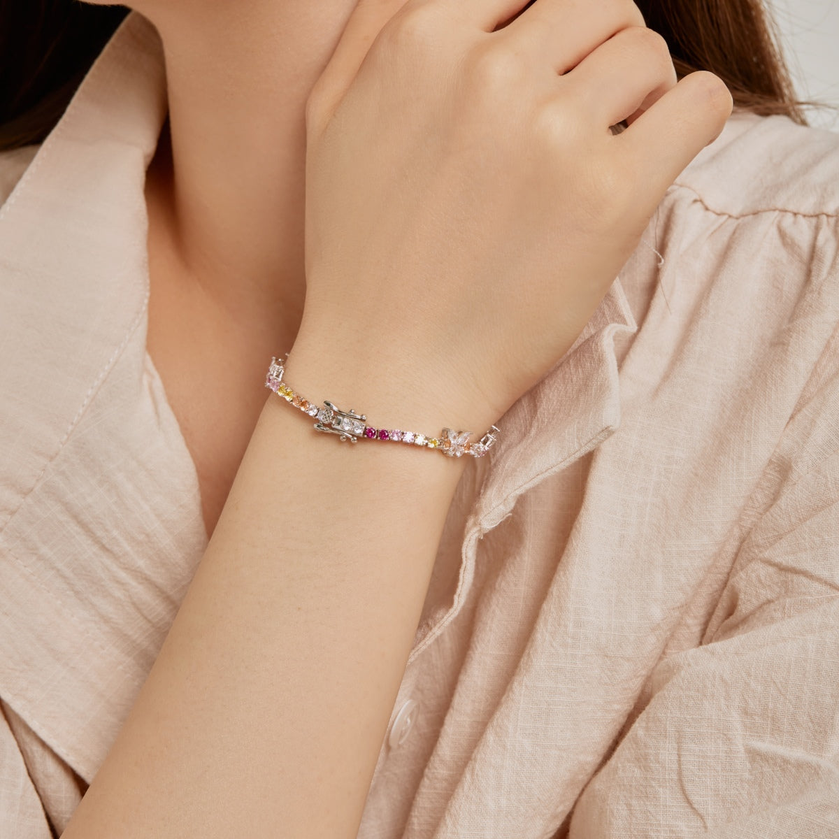 [Everoly JW]Ornate Colorful Butterfly Shape Round Cut Daily Bracelet