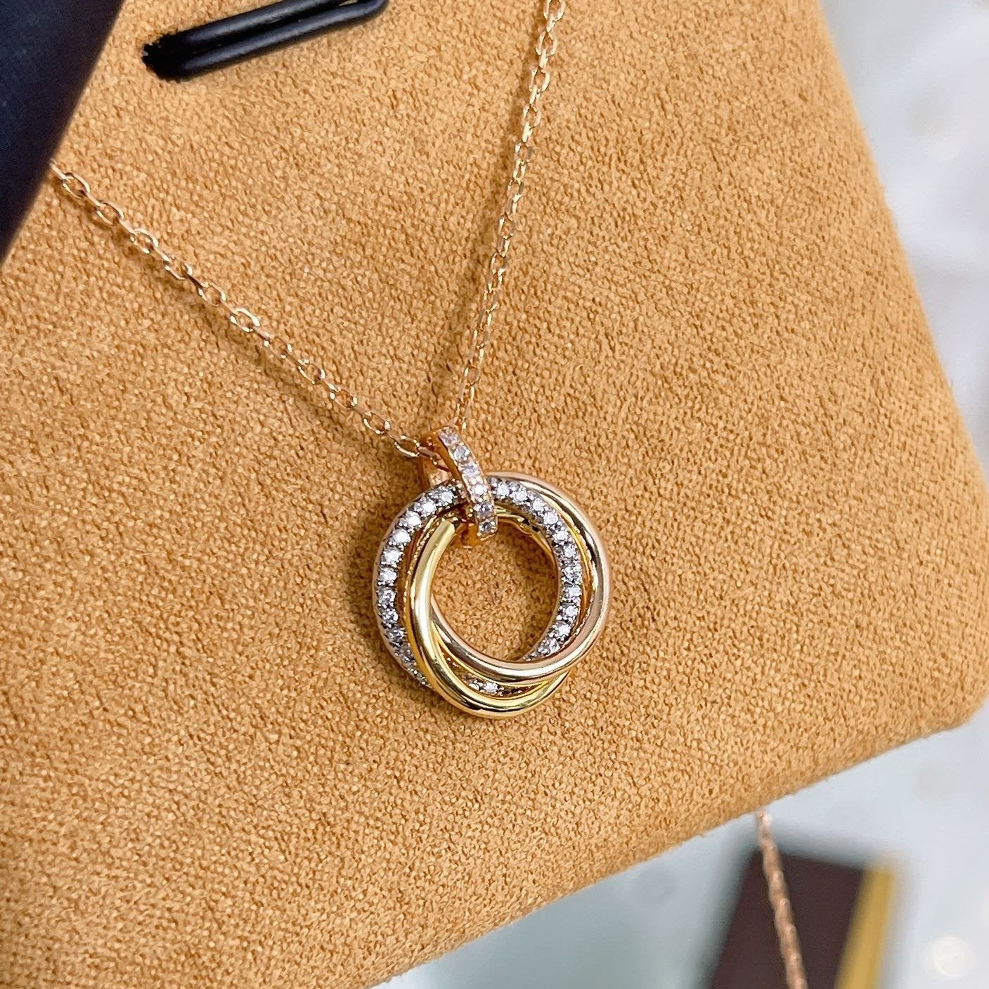 [Everoly JW]TRINITY NECKLACE SILVER GOLD PINK GOLD DIAMONDS