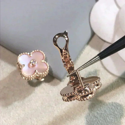 [Everoly JW]CLOVER MEDIUM 1 MOTIFS  PINK MOP DIAMOND EARRINGS