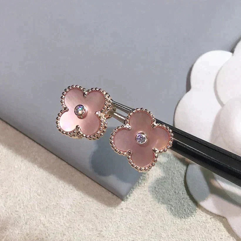 [Everoly JW]CLOVER MEDIUM 1 MOTIFS  PINK MOP DIAMOND EARRINGS