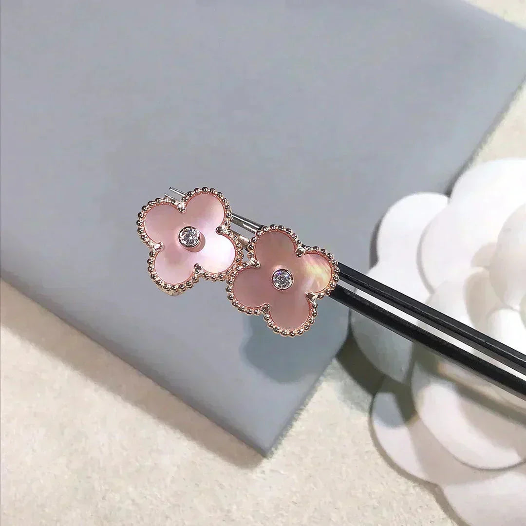 [Everoly JW]CLOVER MEDIUM 1 MOTIFS  PINK MOP DIAMOND EARRINGS