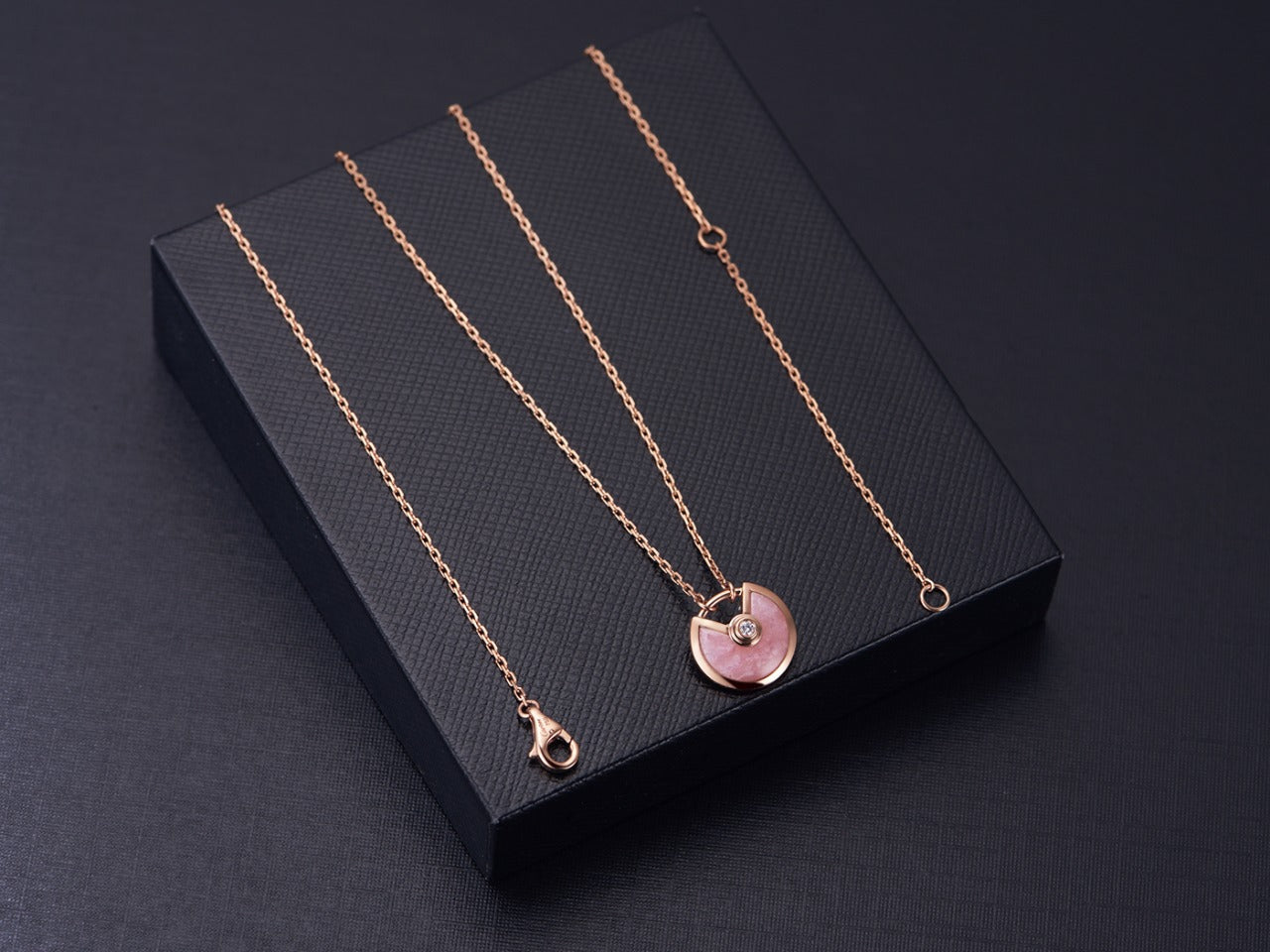 [Everoly JW]AMULETTE ROSE GOLD PINK MOP NECKLACE