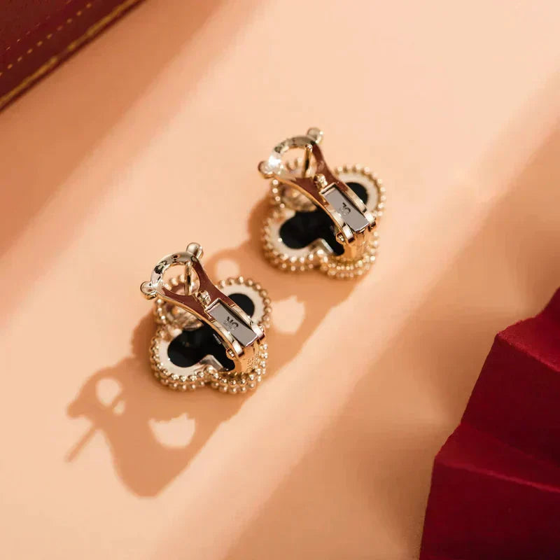 [Everoly JW]CLOVER MEDIUM 1 MOTIFS  ONYX STUD EARRINGS