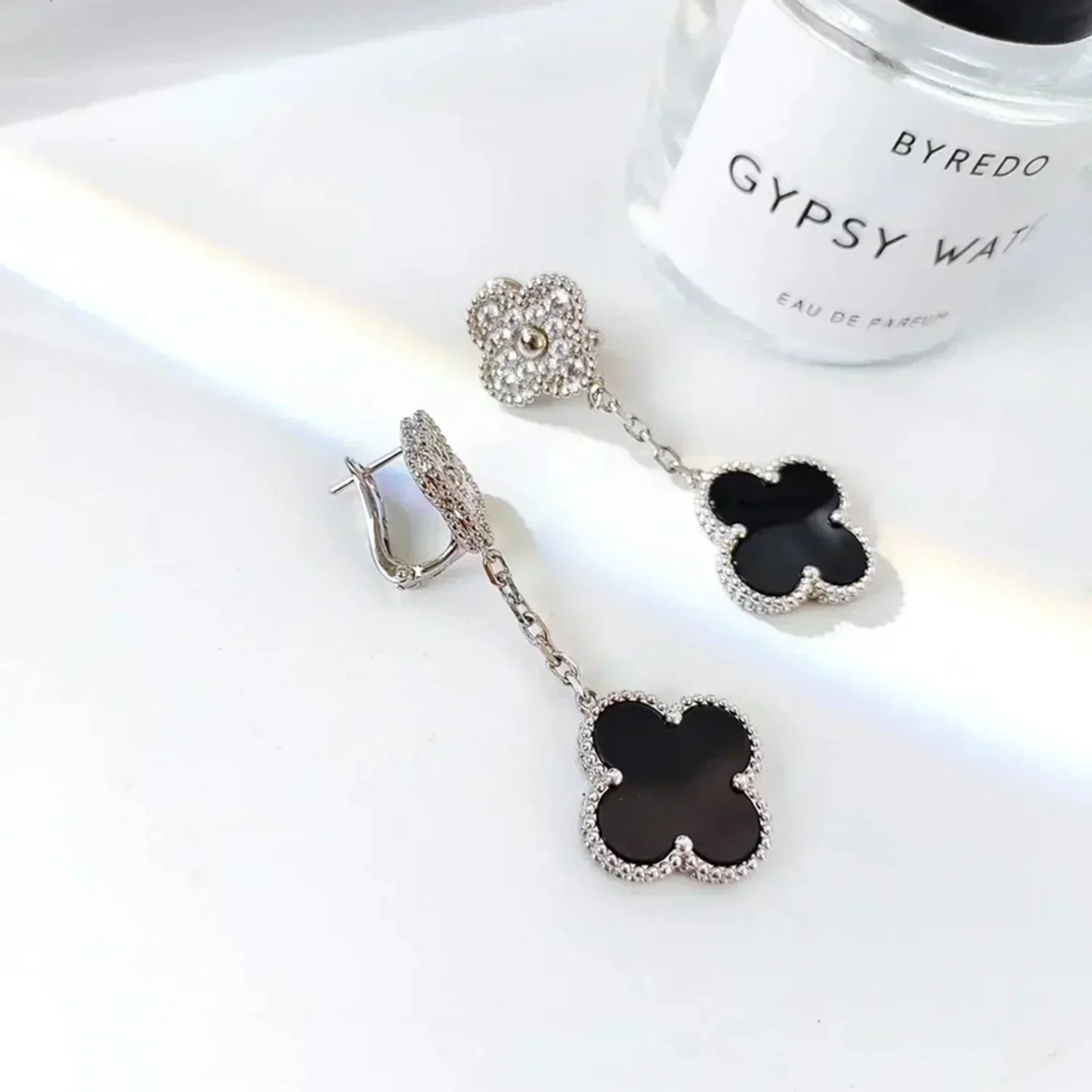 [Everoly JW]CLOVER 2 MOTIFS  DIAMOND ONYX EARRINGS SILVER