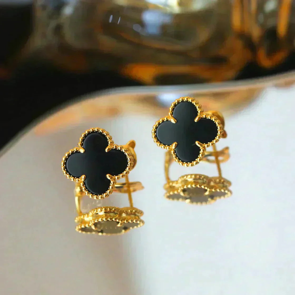 [Everoly JW]CLOVER MEDIUM 1 MOTIFS  ONYX STUD EARRINGS