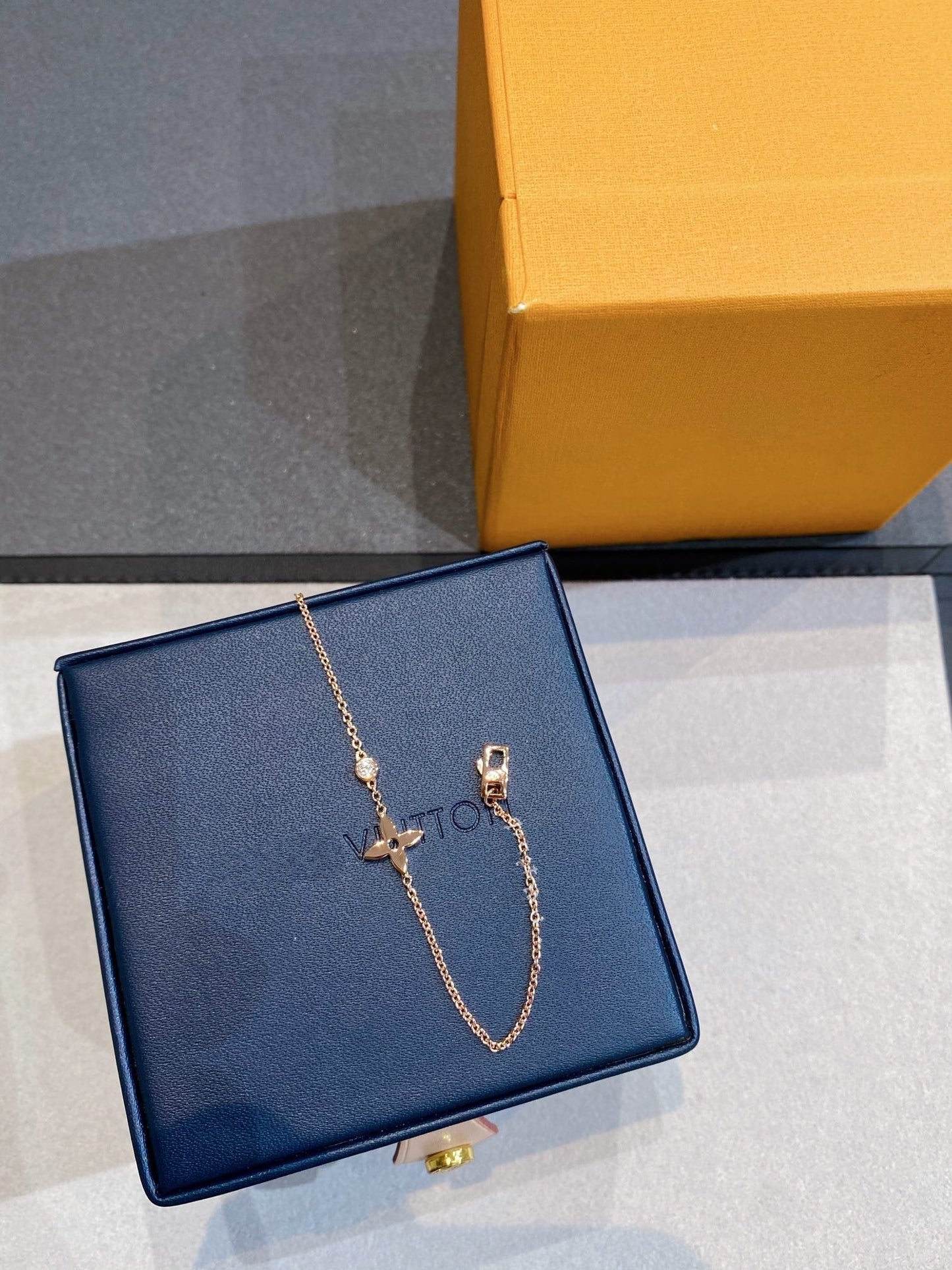 [Everoly JW]STAR DIAMOND PINK GOLD BRACELET