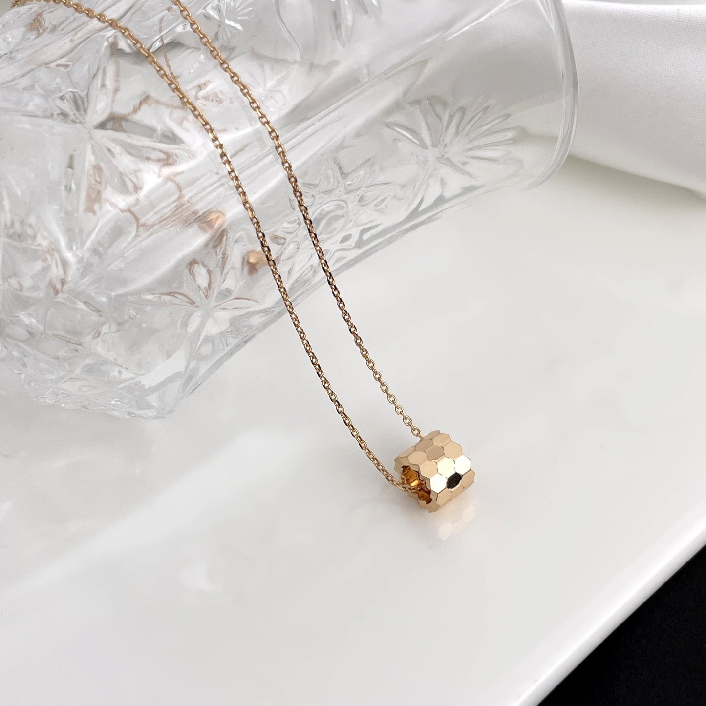 [Everoly JW]BEE MINI NECKLACE