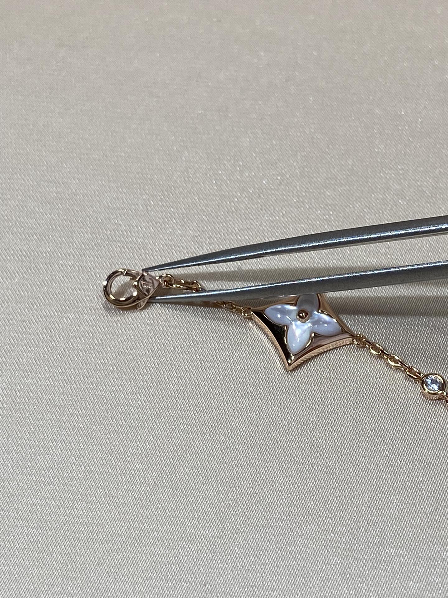 [Everoly JW]STAR 4 MOTIF MOP DIAMOND PINK GOLD BRACELET