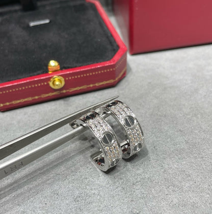 [Everoly JW]LOVE CERAMIC DIAMOND PAVED SILVER EARRINGS