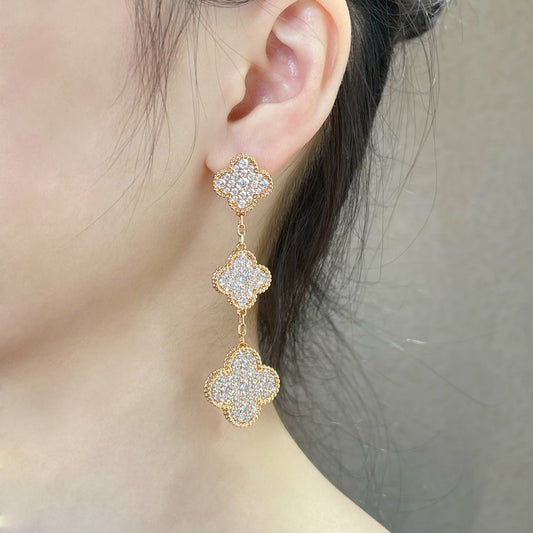 [Everoly JW]CLOVER 3 MOTIFS DIAMOND PAVED ROSE GOLD EARRINGS