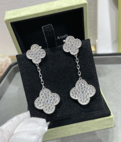 [Everoly JW]CLOVER 2 MOTIFS DIAMOND PAVED SILVER EARRINGS
