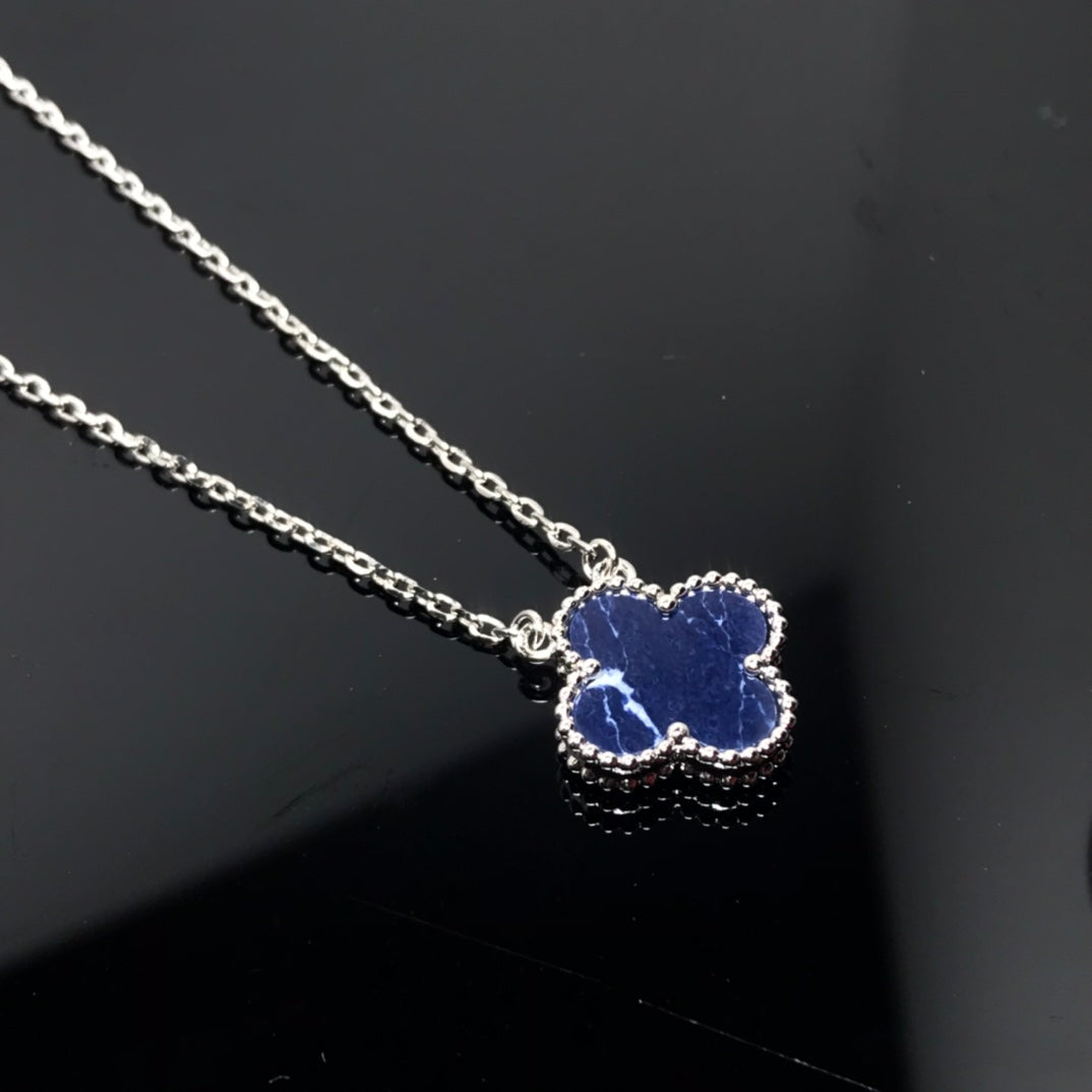 [Everoly JW]CLOVER PIETERSITE SILVER LONG NECKLACE