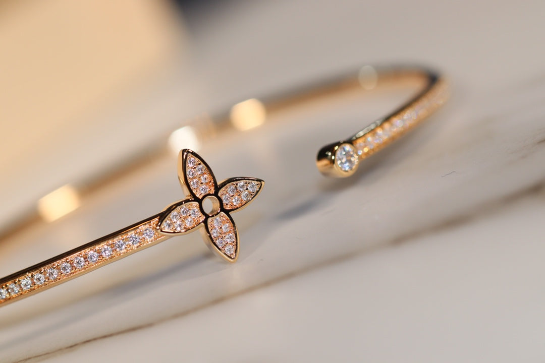 [Everoly JW]IDYLLE GOLD OPEN BRACELET DIAMOND PAVED