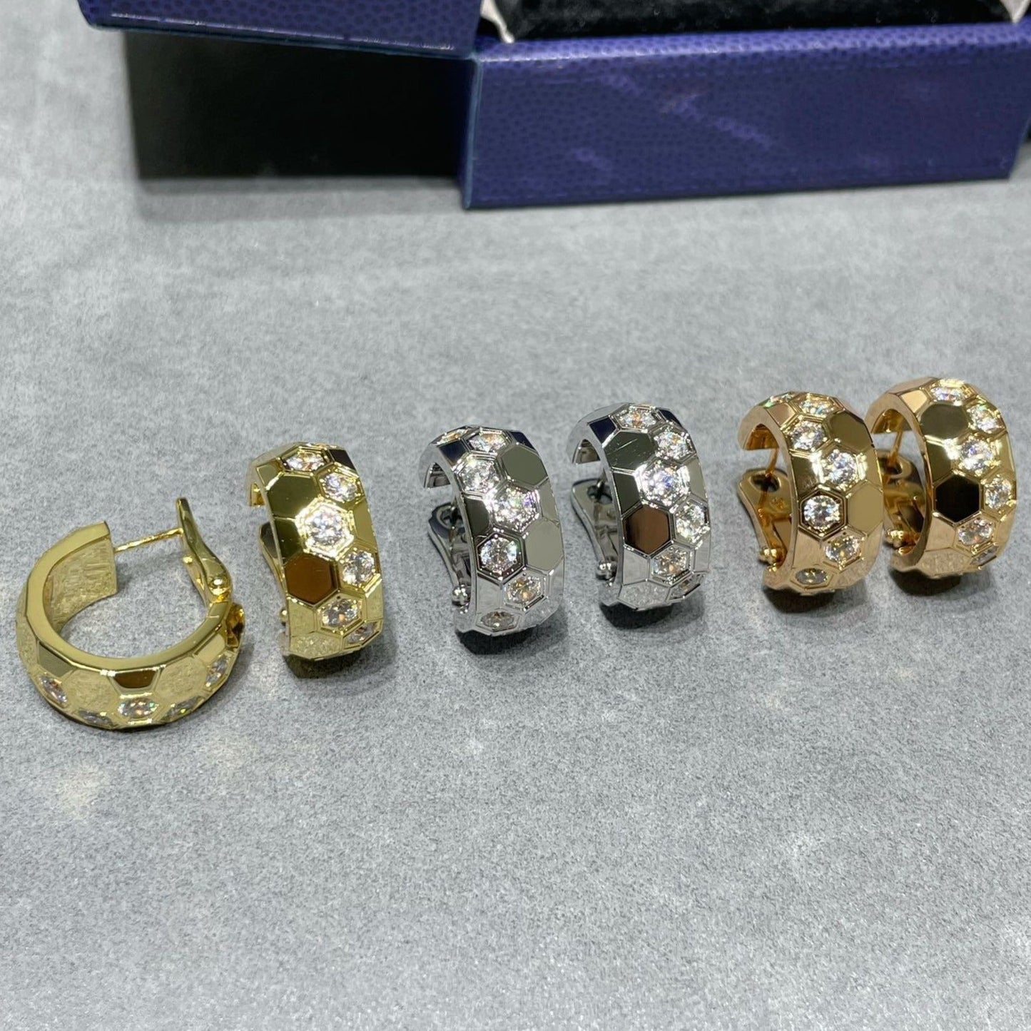 [Everoly JW]BEE LOVE DIAMOND HOOP EARRINGS