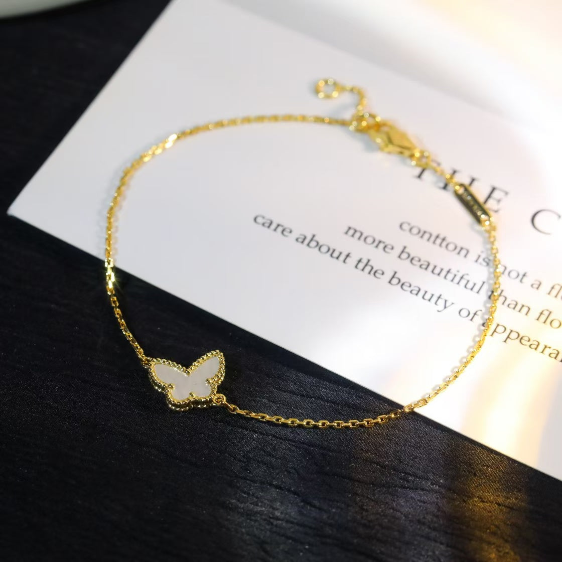 [Everoly JW]BUTTERFLY MOTHER OF PEARL BUTTERFLY BRACELET