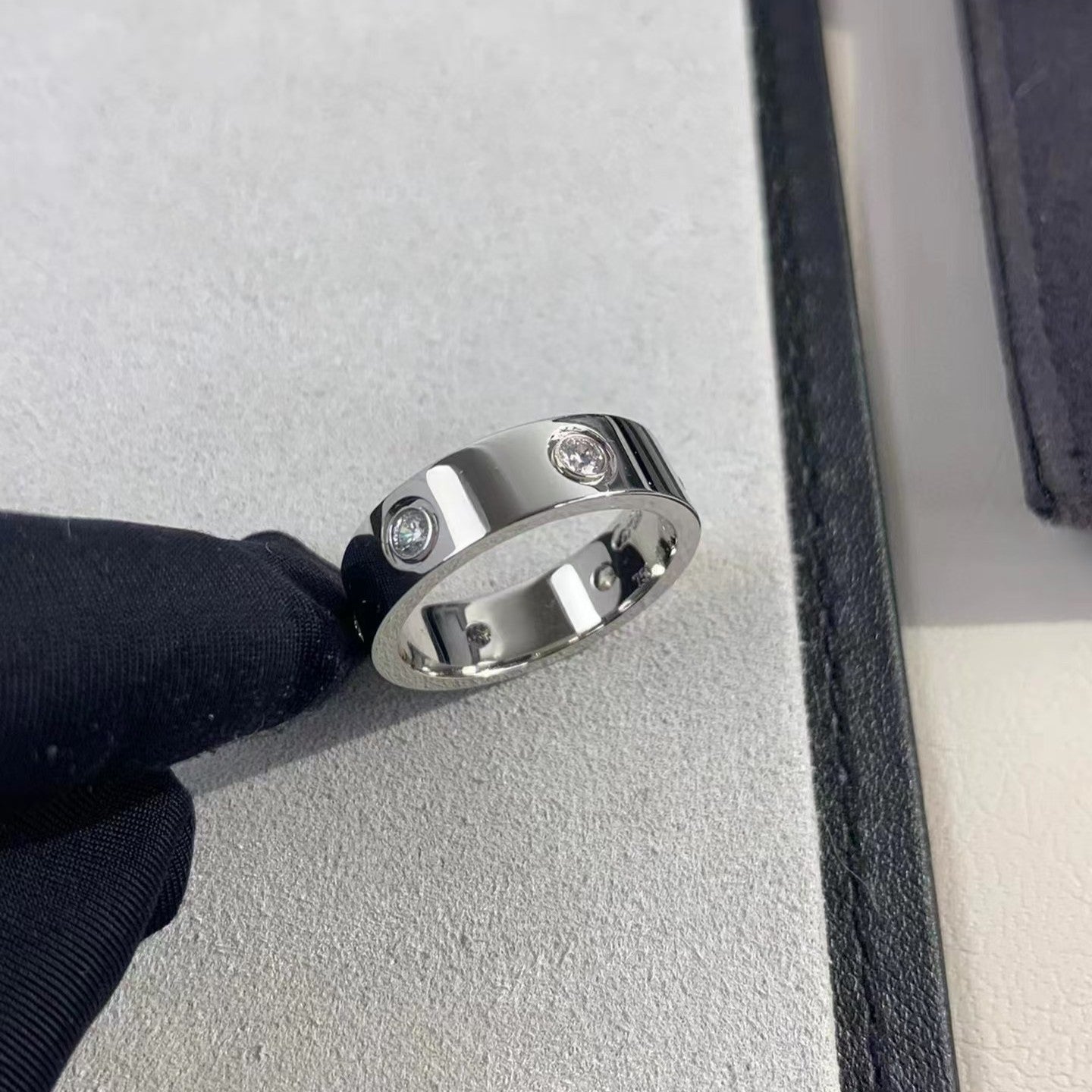 [Everoly JW]LOVE RING 5.5MM 6 DIAMONDS SILVER