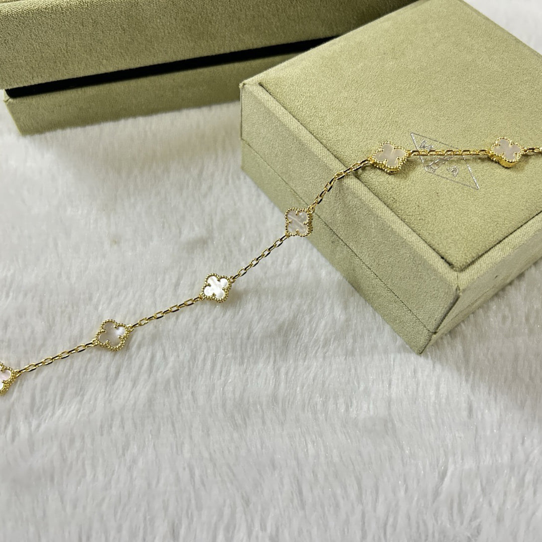 [Everoly JW]CLOVER 6 MOTIF WHITE MOP BRACELET