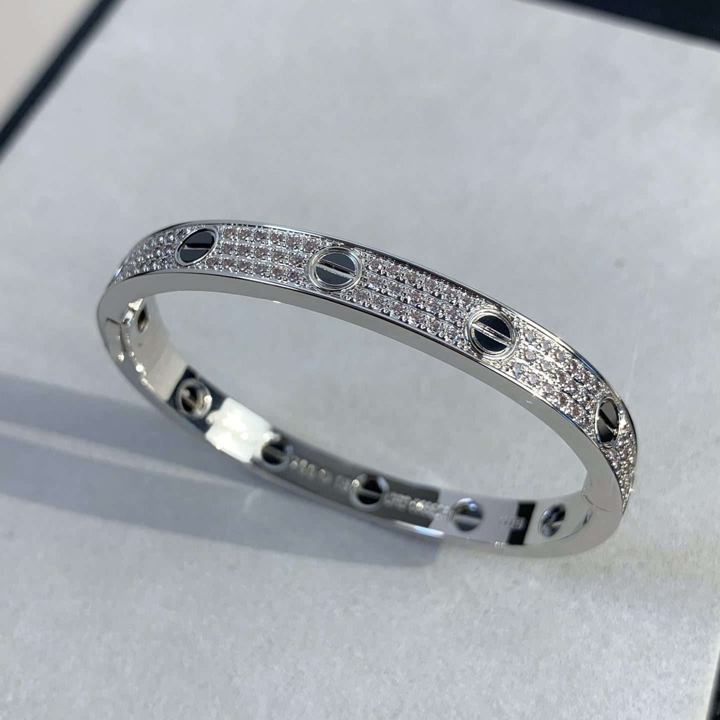 [Everoly JW]LOVE BRACELET 6.1MM DIAMOND-PAVED CERAMIC