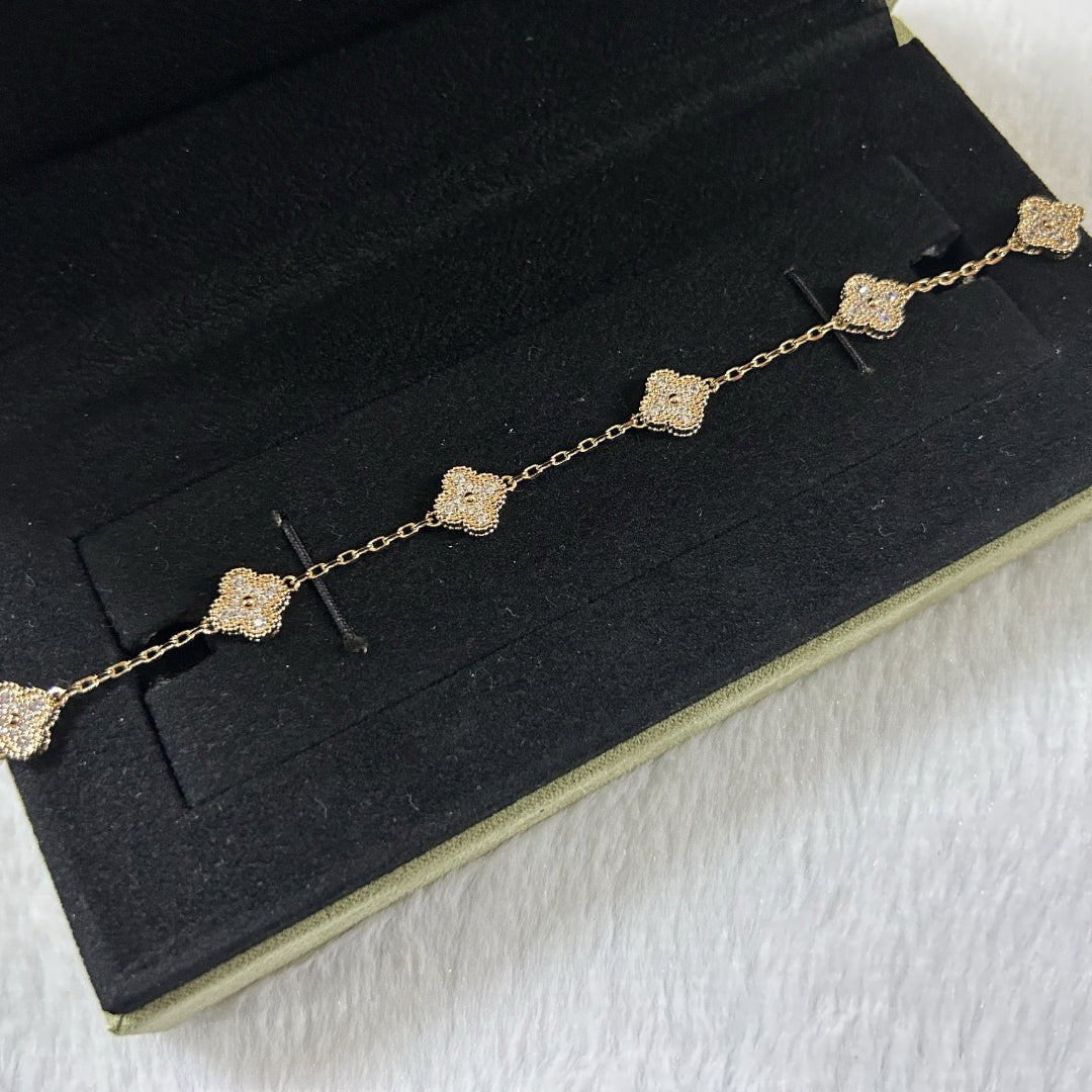 [Everoly JW]CLOVER 6 MOTIF DIAMOND BRACELET