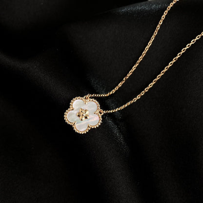 [Everoly JW]LUCKY  WHITE MOP  PLUM BLOSSOM NECKLACE