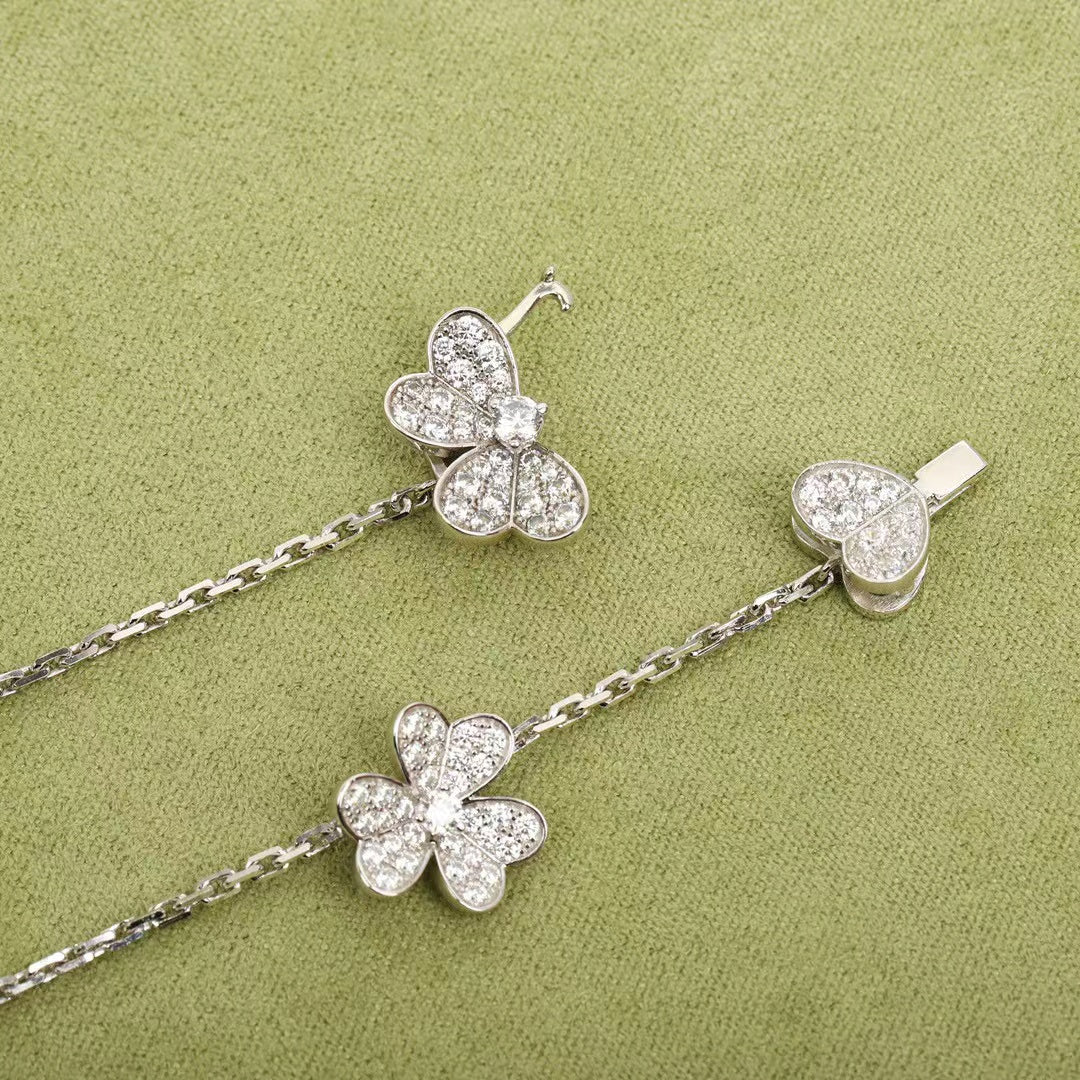 [Everoly JW]FRIVOLE SILVER 9 FLOWERS NECKLACE