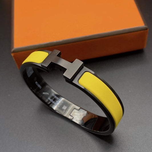 [Everoly JW]CLIC HM SO BLACK YELLOW BRACELET