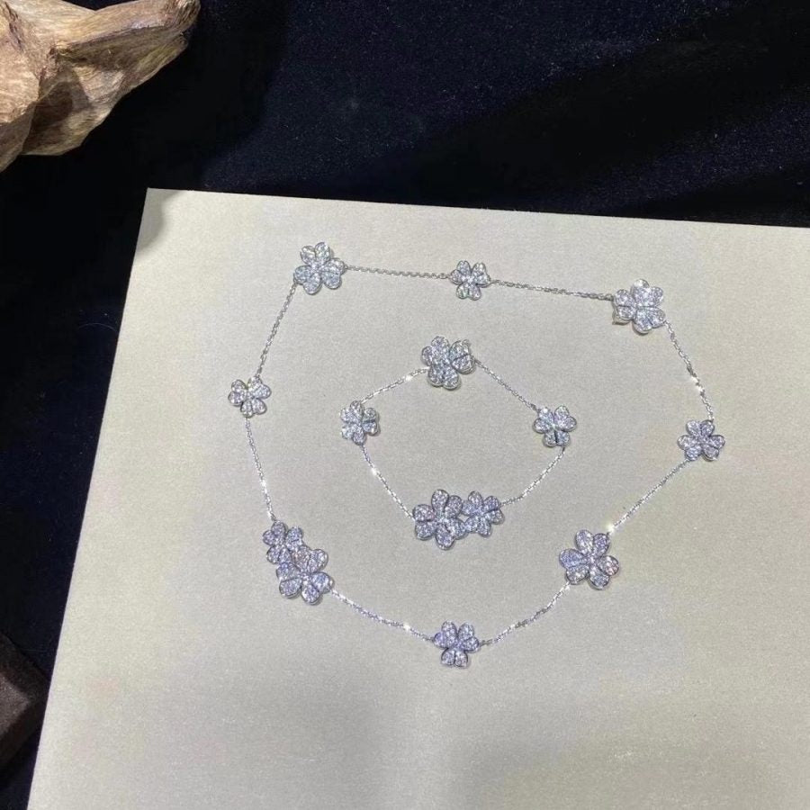 [Everoly JW]FRIVOLE SILVER 5 FLOWERS BRACELET