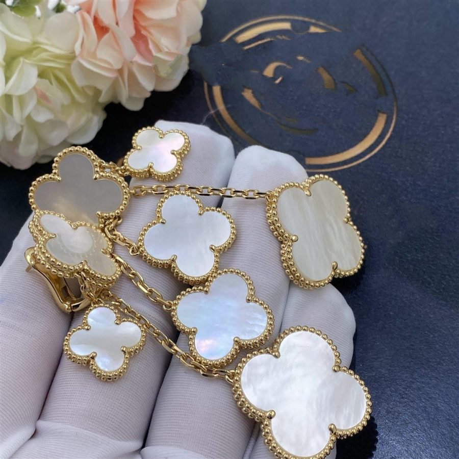 [Everoly JW]CLOVER EARRINGS WHITE MOP 4 MOTIFS GOLD